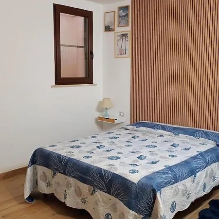 Casa Schiera Solanas 度假居